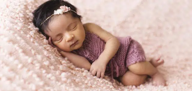 تفسير حلم ولادة طفلة سمراء للحامل