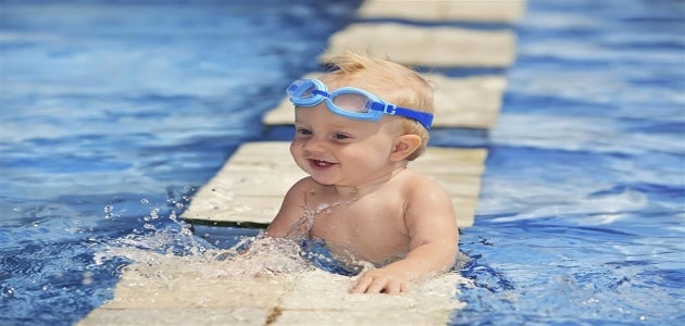 تفسير حلم السباحة مع طفل