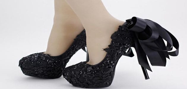 الحذاء الأسود في المنام للعزباء
