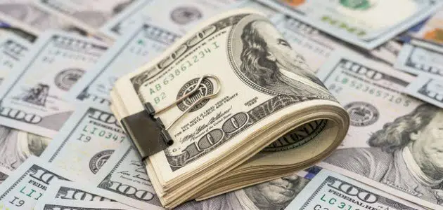 تفسير رؤية المال الورق في المنام للمتزوجة