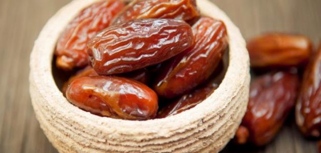 توزيع التمر في المنام