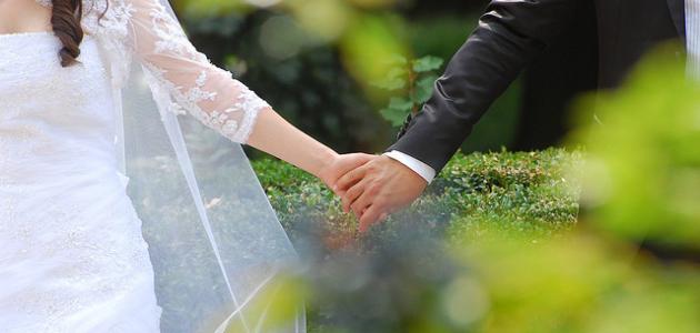 تفسير رؤية الفستان الأبيض في المنام للمتزوجة