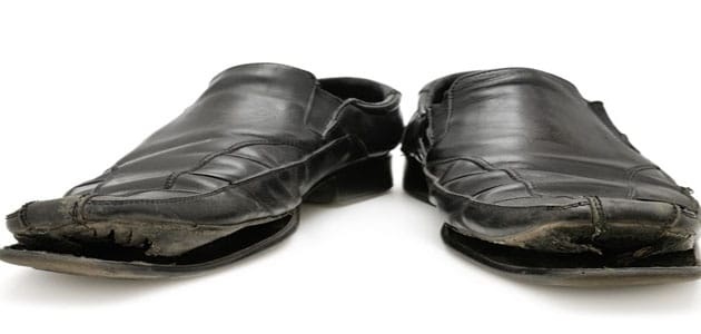 تفسير حلم الحذاء الممزق للرجل المتزوج